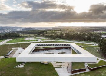 ESAD.CR lança Plataforma de Ofícios Digitais com Óbidos Parque e Município de Óbidos