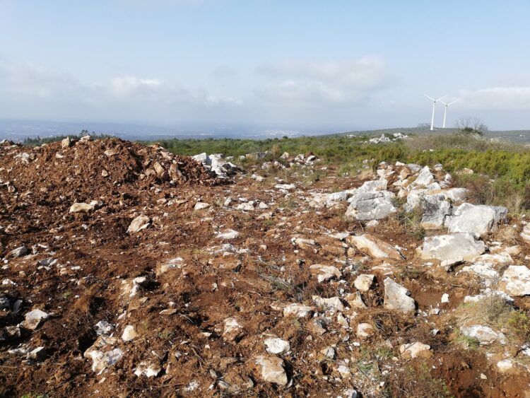 Investigada ampliação de pedreira que terá destruído campo de lapiás na Serra de Sicó