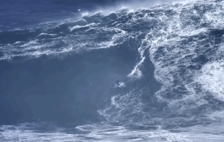 Já mediram a onda surfada por António Laureano na Nazaré: 30,9 metros