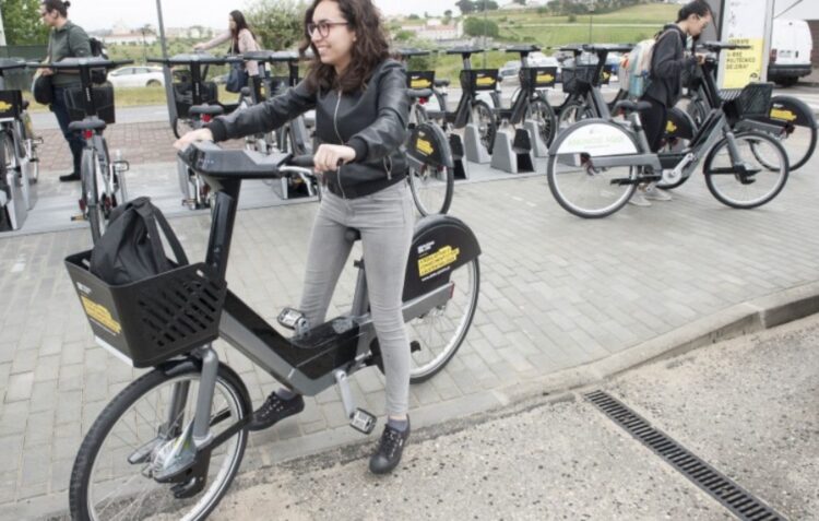 Leiria investe 740 mil euros em rede com 220 de bicicletas eléctricas
