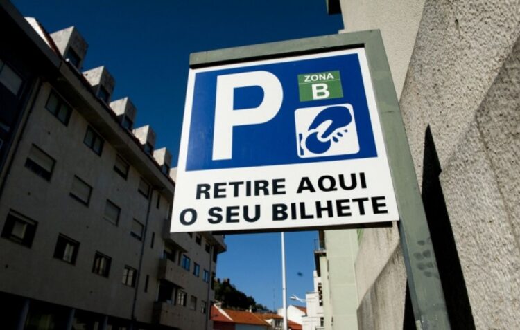 Estacionamento em Leiria volta a ser pago