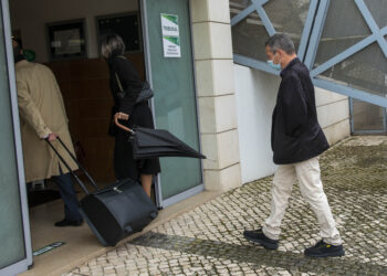 Ex-presidente do Académico de Leiria julgado à porta fechada por 50 crimes de recurso à prostituição de menores