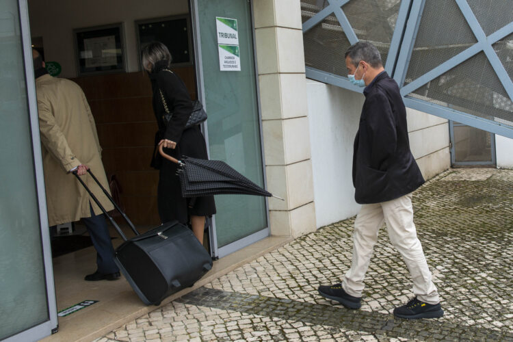 Ex-presidente do Académico de Leiria julgado à porta fechada por 50 crimes de recurso à prostituição de menores