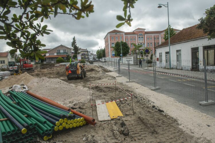 Fecho das termas e pandemia matam negócios em Monte Real
