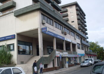 Novo notário da Marinha Grande está pronto, mas tutela mantém actividade num edifício com problemas de acessos
