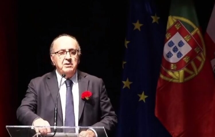 Pandemia e populismos marcam discursos do 25 de Abril em Leiria
