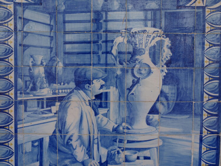 Premiado restauro dos azulejos da Linha do Oeste