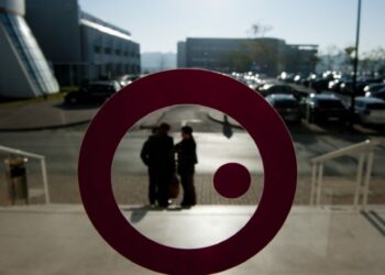 Politécnico de Leiria celebra 40 anos com videomapping