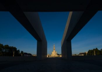 Há menos peregrinos na N1, mas anteciparam a ida a Fátima
