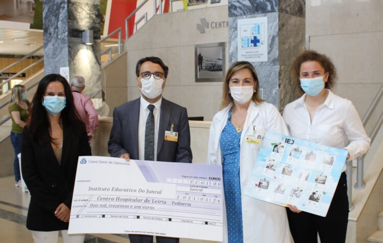Centro Hospitalar de Leiria recebe donativo do Instituto Educativo do Juncal