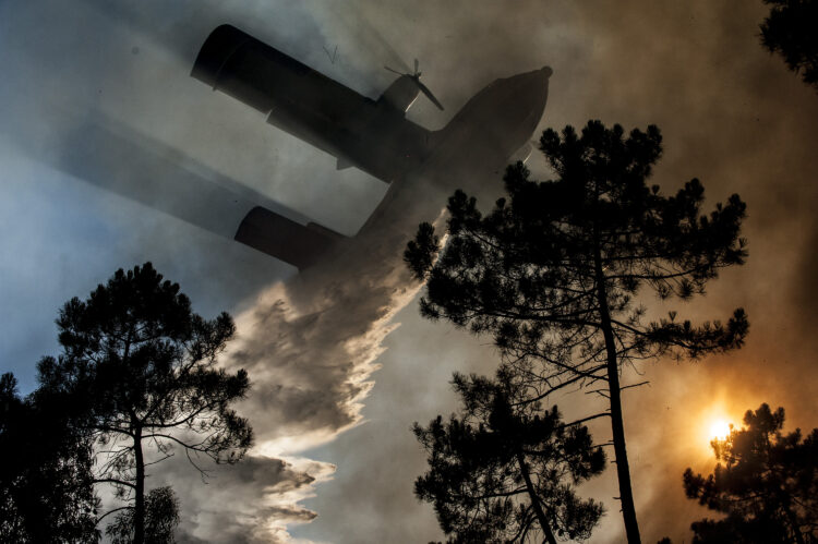 Dois meios aéreos aptos para combater incêndios a partir de amanhã