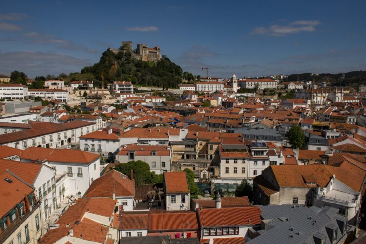 Covid-19: há hoje 147 casos activos no distrito de Leiria, no início do desconfinamento eram 497