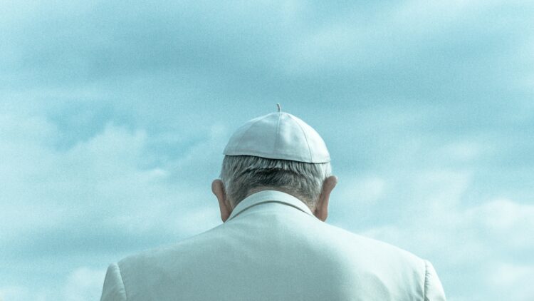 Papa diz a peregrinos de Fátima que é o momento de pedir pelo mundo inteiro