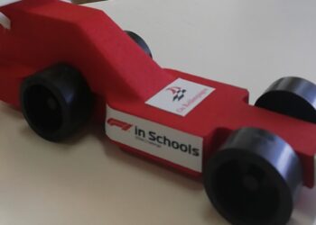 Pinhal do Rei vence campeonato regional  F1 in Schools