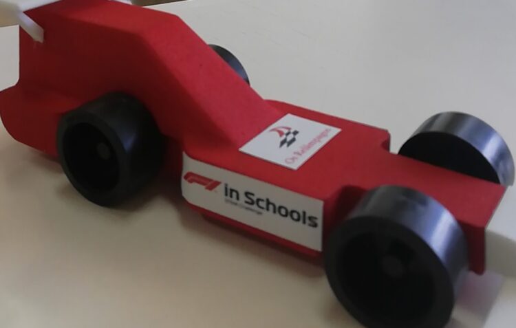 Pinhal do Rei vence campeonato regional  F1 in Schools