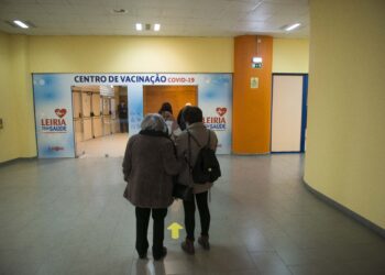 Tem 40 anos? Já pode agendar a vacinação anti-Covid-19. Clique aqui e veja como