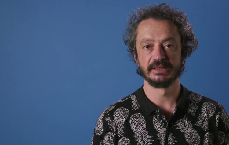Livraria Arquivo sopra 43 velas com histórias, música, poesia e conversa com Eduardo Sá