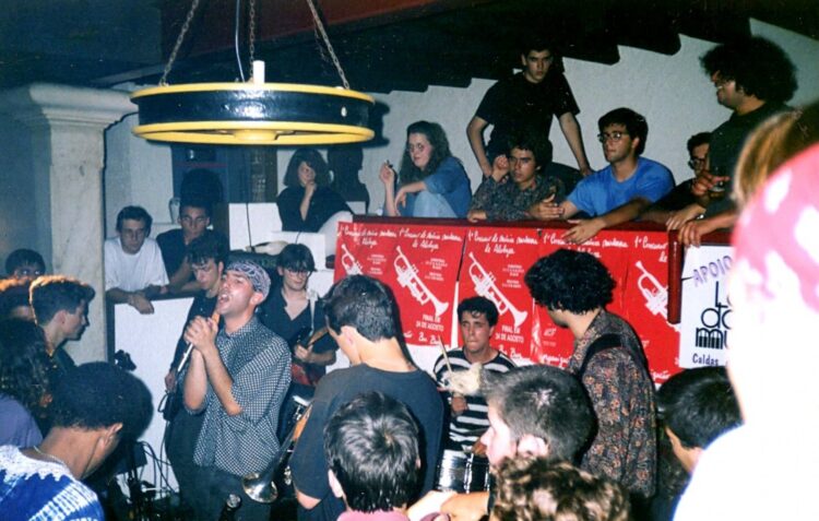 Era uma vez no Bar Ben, onde os Paranóia ganharam aos Gift e os Estado Sónico bateram os Ex-Votos