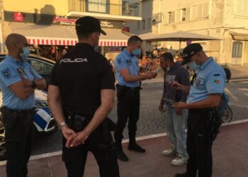 Polícias espanhóis patrulharam a Nazaré durante uma semana