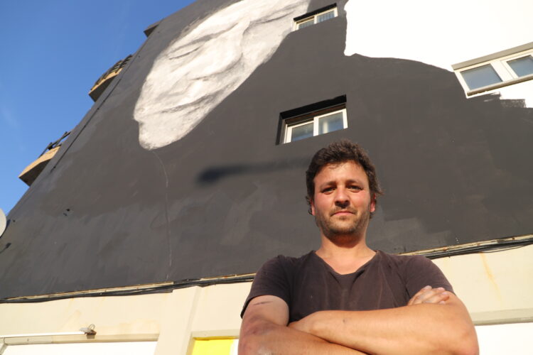 Pintura mural homenageia população da Vieira, a arte xávega, o pinhal e a cultura avieira
