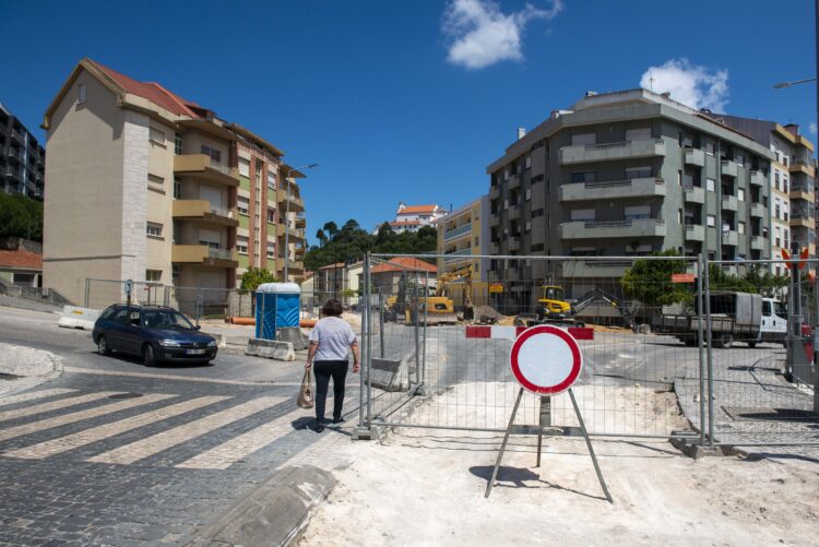 Requalificação de avenidas faz derrapar contas e paciência dos moradores