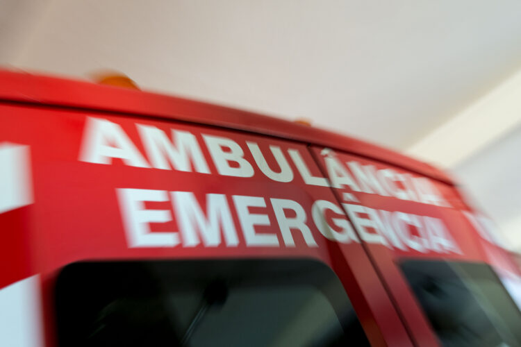 Trabalhador ferido com gravidade em derrocada na Nazaré