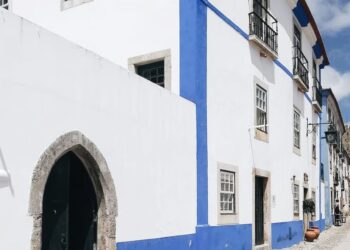 Biblioteca Municipal de Óbidos inaugura na Casa José Saramago