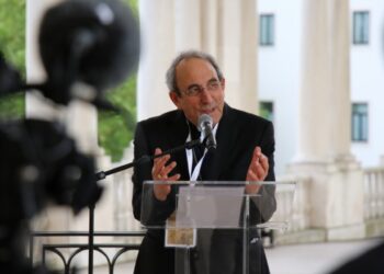 Bispo de Leiria-Fátima preocupado com os “400 mil novos pobres que a pandemia fez”