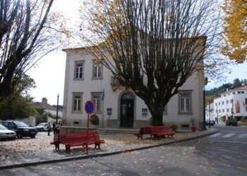 Nos 16 concelhos do distrito de Leiria apenas Leiria, Marinha Grande e Óbidos ganharam população
