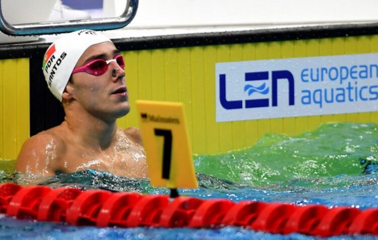 Jogos Olímpicos: Francisco Santos bate recorde nacional dos 100 metros costas