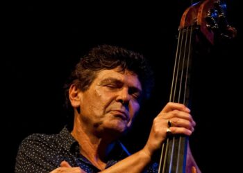 Nik Bärtsch, Daniel Erdmann e Tord Gustavsen animam Caldas da Rainha Nice Jazz