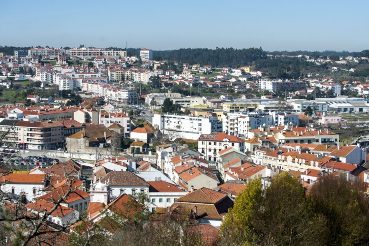 Covid-19: pela primeira vez desde 1 de Março, distrito de Leiria acima dos 1.200 casos activos. Há mais um óbito a lamentar
