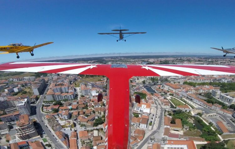 Vinte e sete aviões fazem escala em Leiria, durante o Raid Ibérico que se realiza nos céus de Portugal e Espanha