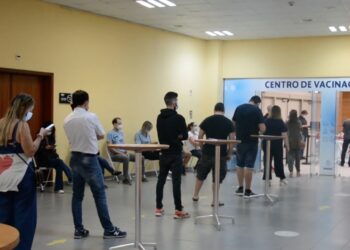 Vacina contra a Covid-19. Jovens dão a sua opinião