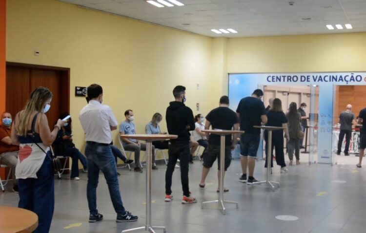 Vacina contra a Covid-19. Jovens dão a sua opinião