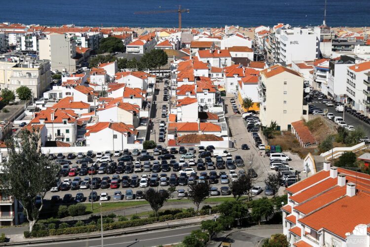 Nazaré investe na construção de um parque de estacionamento com quatro pisos