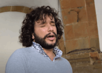 João Paulo Ferreira: a voz que encanta turistas em Alcobaça