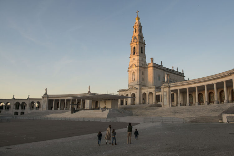 Bispo de Aveiro preside a peregrinação internacional no Santuário de Fátima