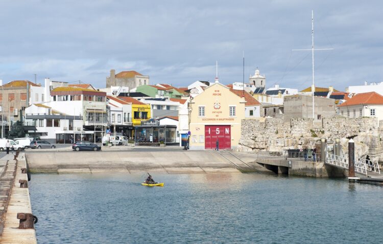 “De Sol a Sol” sensibiliza para o cancro da pele na Lota de Peniche