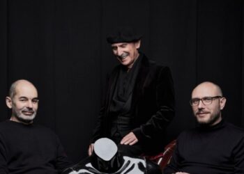Voz e dois pianos: Vitorino canta esta sexta-feira na Marinha Grande