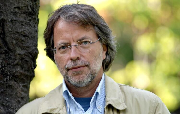Mia Couto na Arquivo esta quarta-feira para apresentar novo livro
