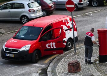 Carteiros da Marinha Grande avançam com greve parcial como alerta para falta de qualidade da distribuição