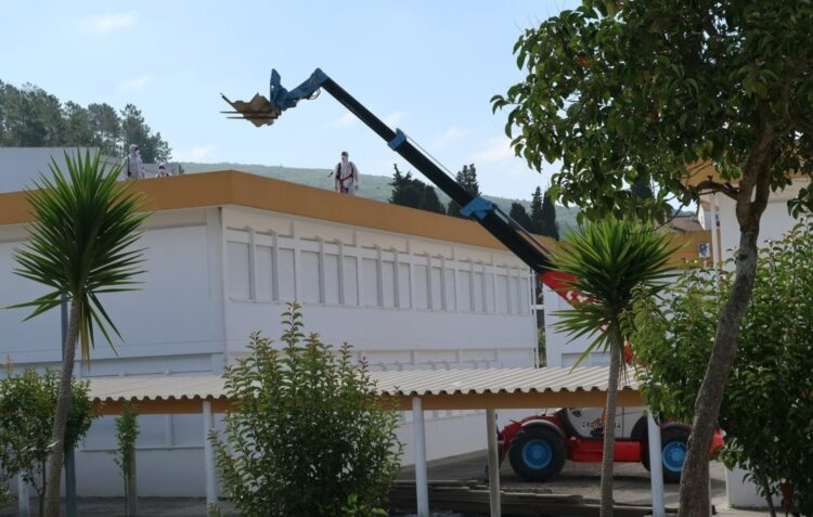 Parlamento exige requalificação de escolas em Caldas e Porto de Mós