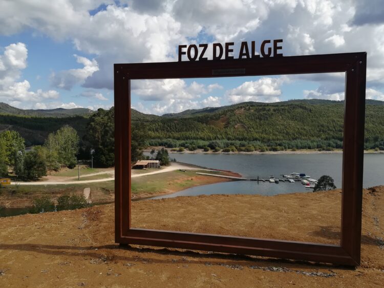 Foz do Alge ganha moldura para fotografias e um passadiço de cara lavada