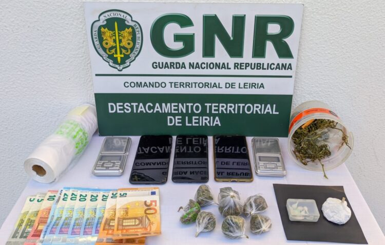 GNR detém casal com 106 doses de cocaína em Porto de Mós