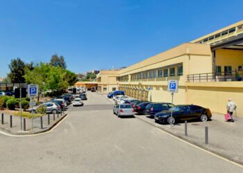 Hospital de Leiria cria estacionamento gratuito para acompanhantes na Urgência Pediátrica e de Pediatria