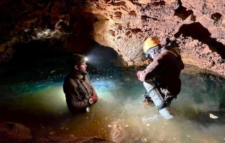 Espeleologistas batem recorde na gruta de Mira de Aire