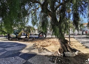 Requalificação da zona central e mais estacionamento em Valado dos Frades
