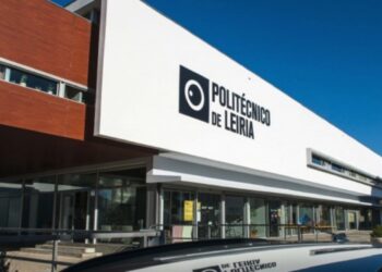 Investigadores do Politécnico de Leiria anunciaram a descoberta, ao largo de Sines, de um carapau com cor-de-laranja