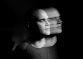 André Barros tem novo álbum e é um hino às memórias felizes da infância